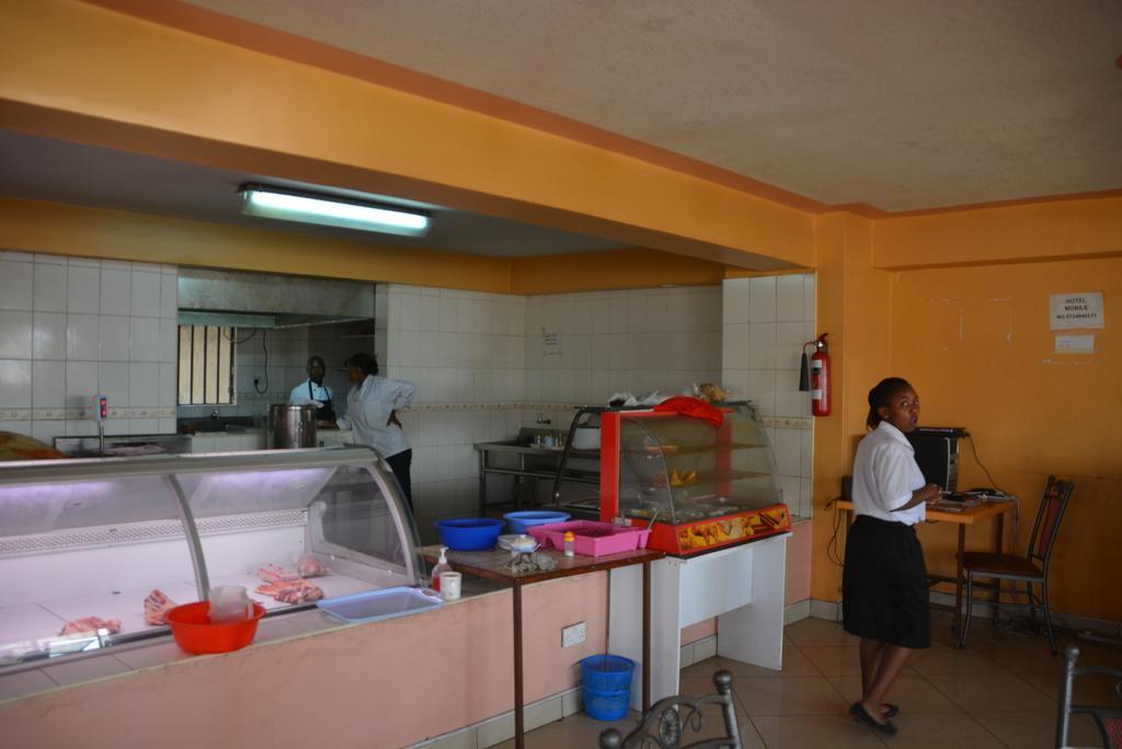 Starehe Link Hotel Nairobi Exteriör bild