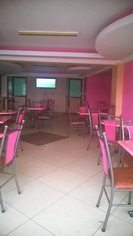 Starehe Link Hotel Nairobi Exteriör bild