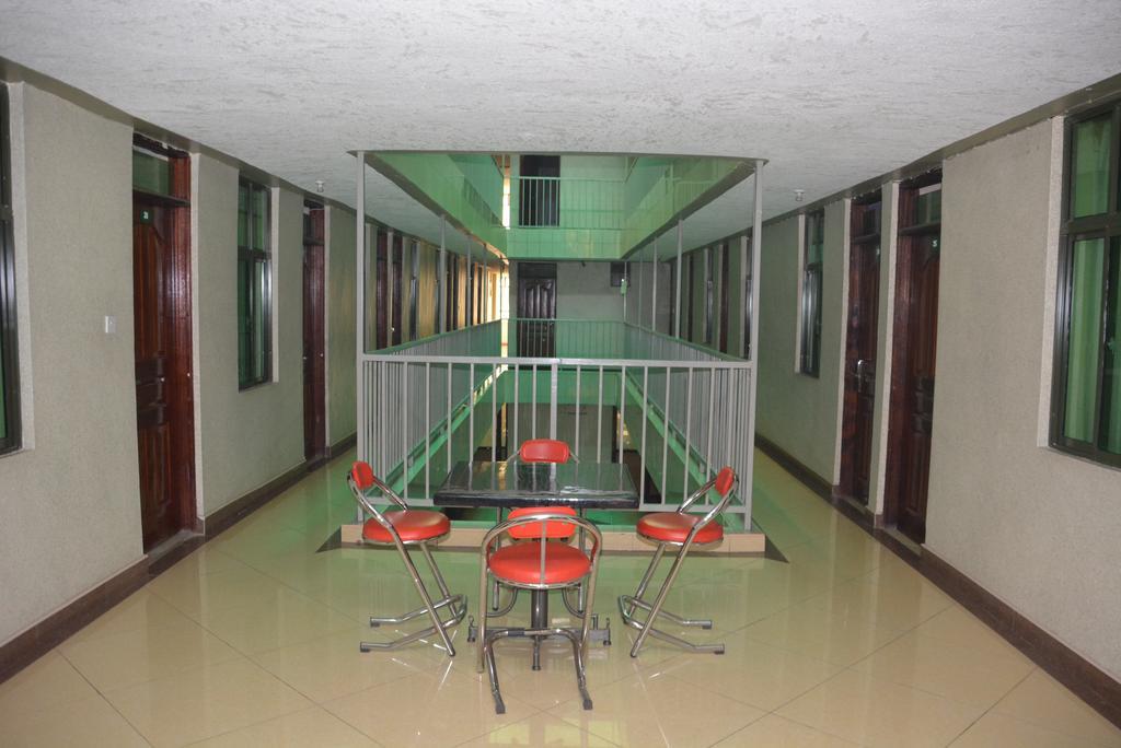 Starehe Link Hotel Nairobi Exteriör bild